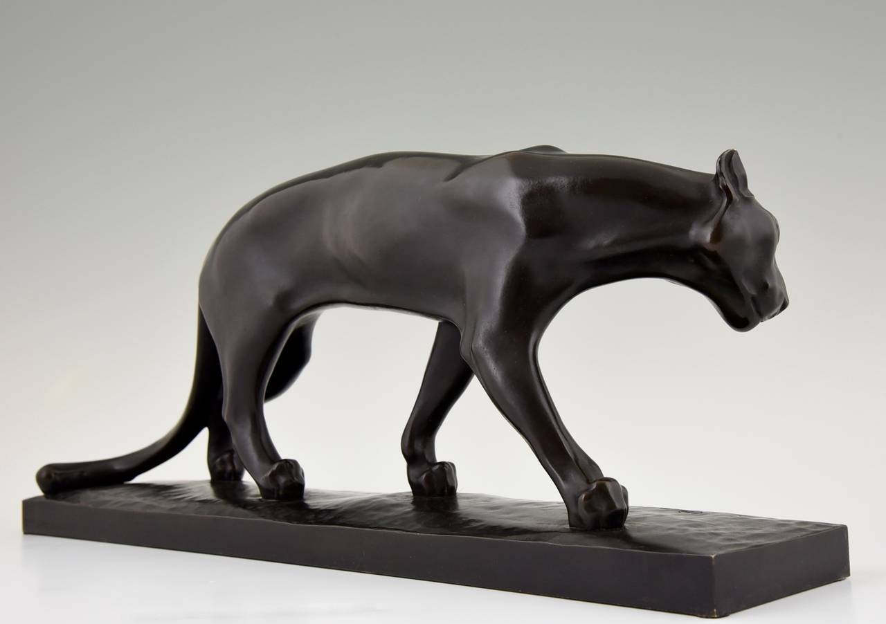 Art Deco Bronze Sculpture of a Walking Panther Signed by S. Bonome, 1930 In Excellent Condition In Antwerp, BE