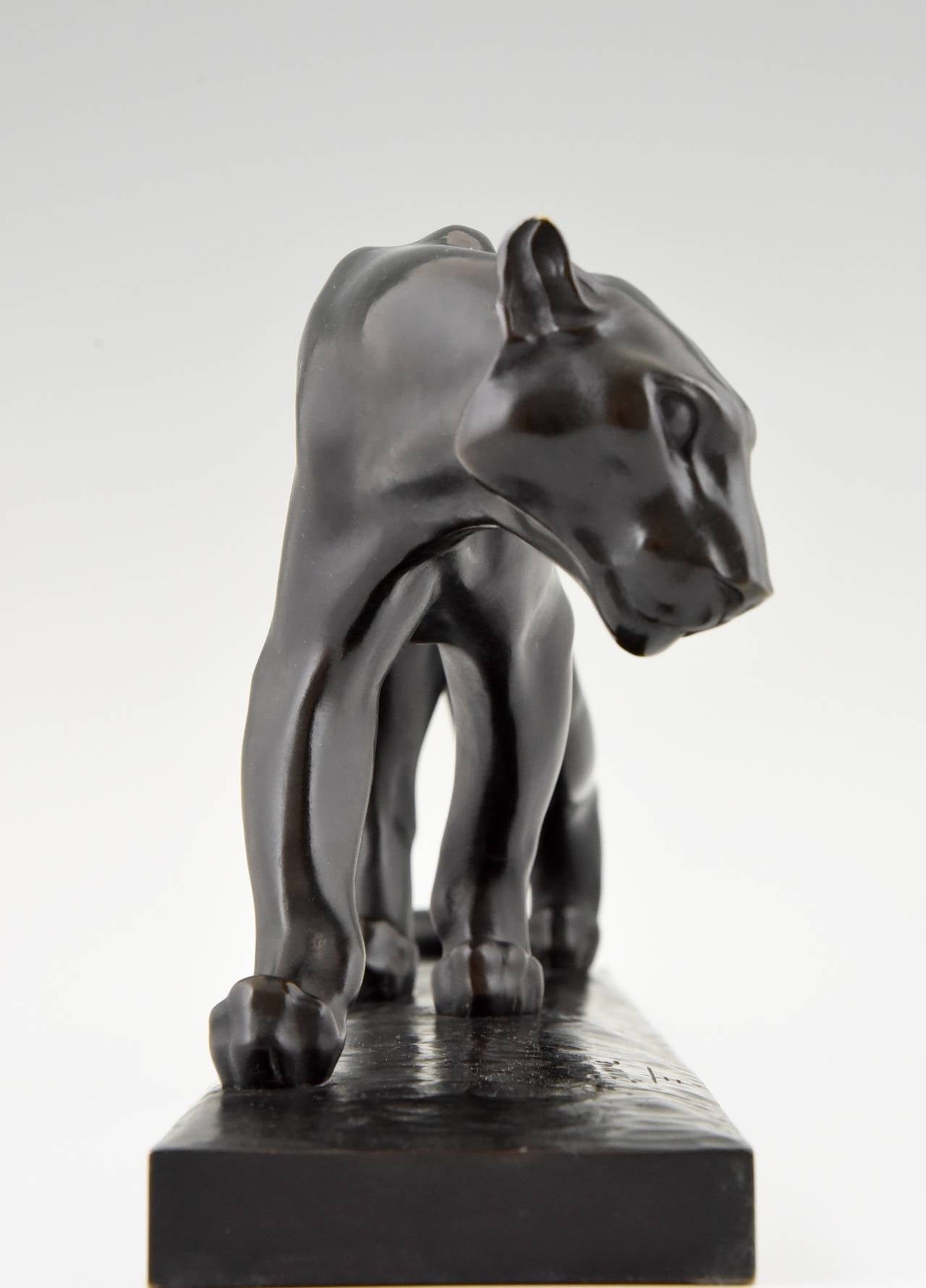 Art Deco Bronze Sculpture of a Walking Panther Signed by S. Bonome, 1930 1