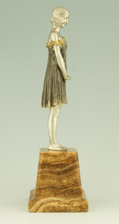 Bronze im Art déco-Stil von D. Chiparus, Unschuld. (20. Jahrhundert)