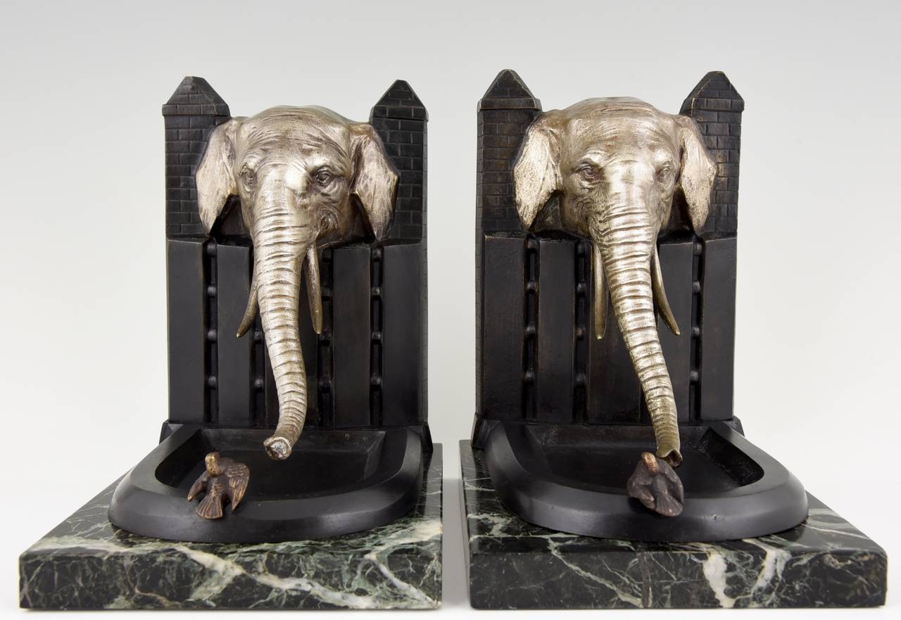 Patinated Art Deco bronze elephant bookends by R. Patrouilleau, 1925