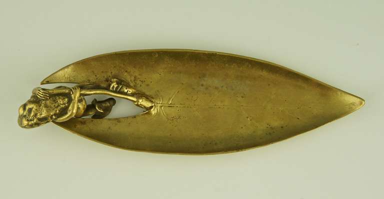 Antique Bronze Tray with a Frog Pulling a Leaf 1