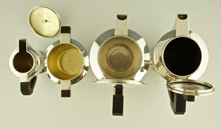 Silver plated Art Deco tea and coffee set by Gallia, Christofle, 1930. In Good Condition In Antwerp, BE