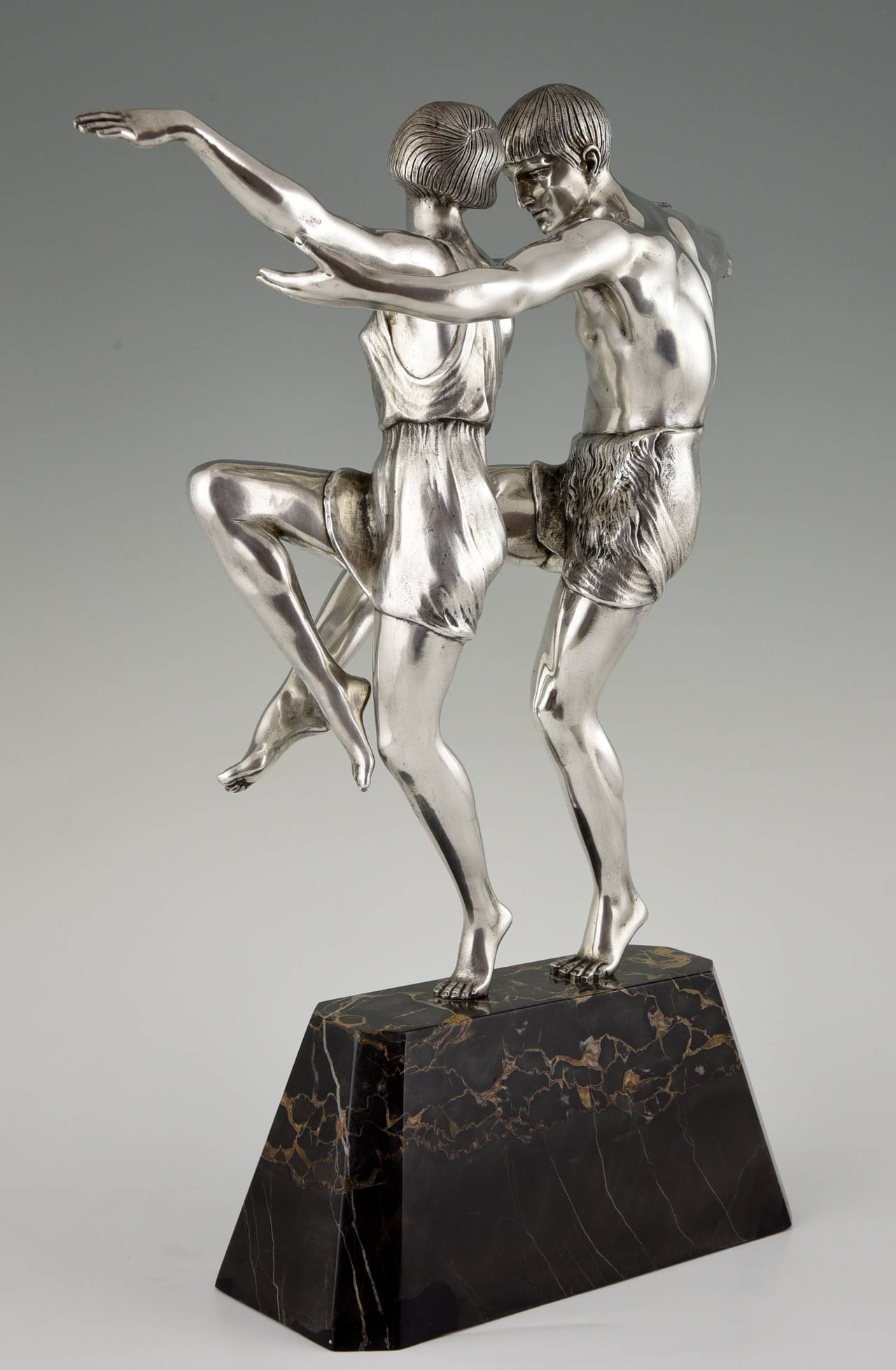 French Art Deco Silvered Bronze Sculpture Dancing Couple Pierre Le Faguays, 1930 In Good Condition In Antwerp, BE