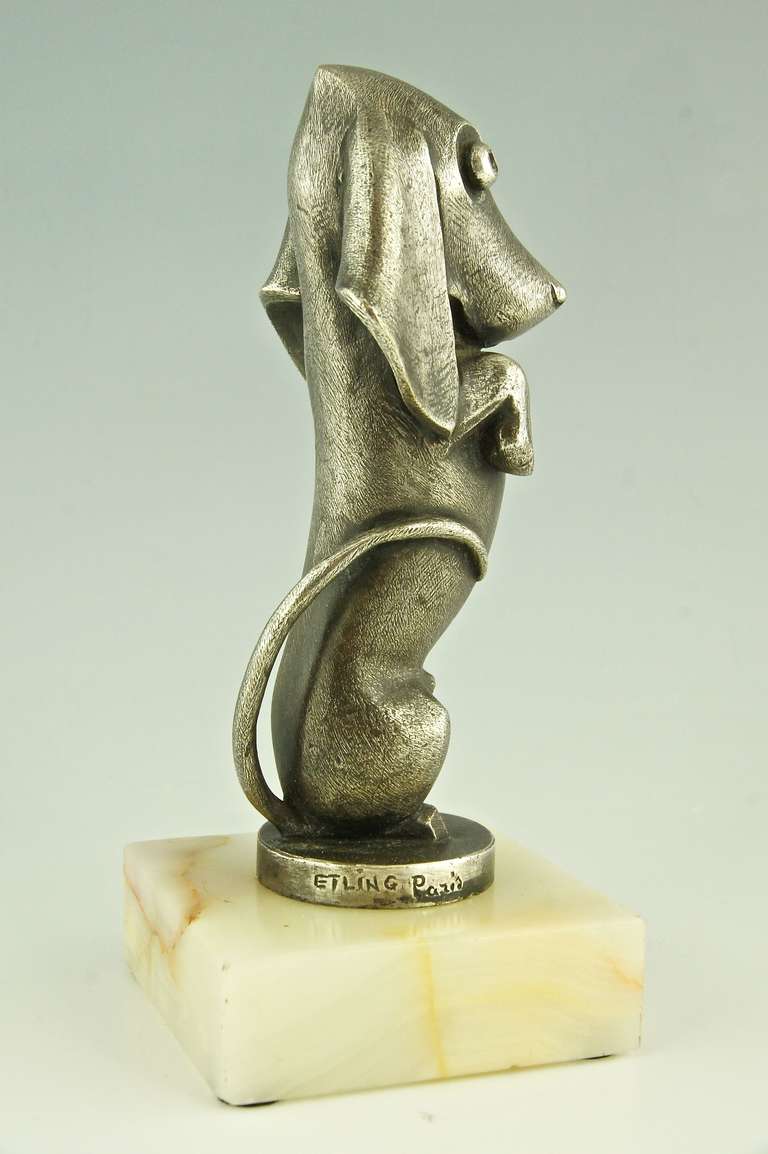 A rare Art Deco bronze dachshund car mascot by Becquerel, 1925. In Good Condition In Antwerp, BE