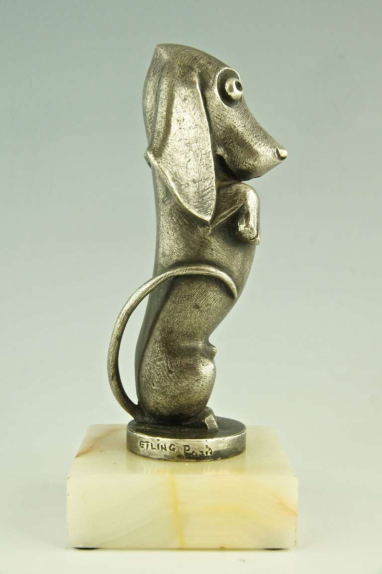 20th Century A rare Art Deco bronze dachshund car mascot by Becquerel, 1925.