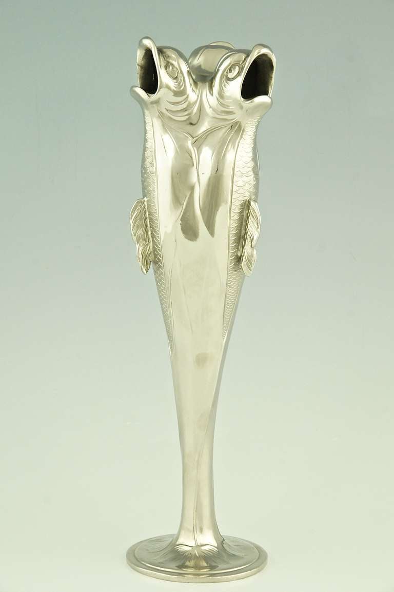 Art Nouveau pewter vase with fishes by Hemann Gradl, 1899. In Good Condition In Antwerp, BE