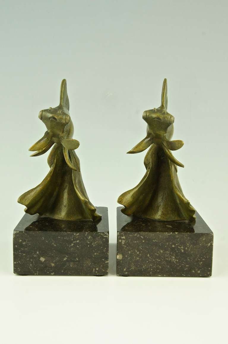 20th Century A pair of bronze Art Deco fish bookends by Georges Garreau.