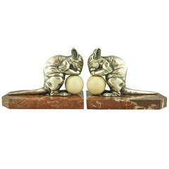 A pair of Art Deco mouse bookends by Moreau, France 1925.
