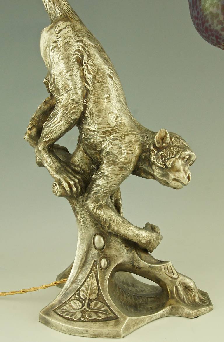 Art Nouveau Silvered Table Lamp with Monkey and Loetz Glass In Good Condition In Antwerp, BE