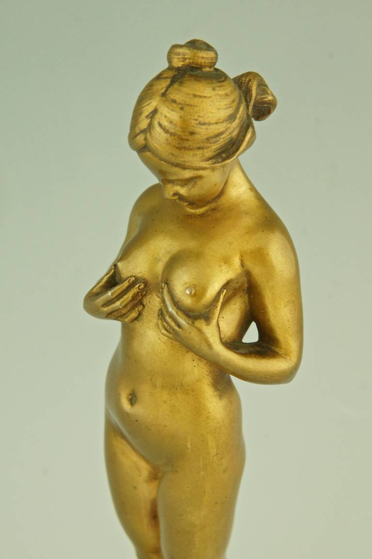 La Comparaison, un bronze représentant une jeune fille comparant ses Breasts par A. Bofill 3
