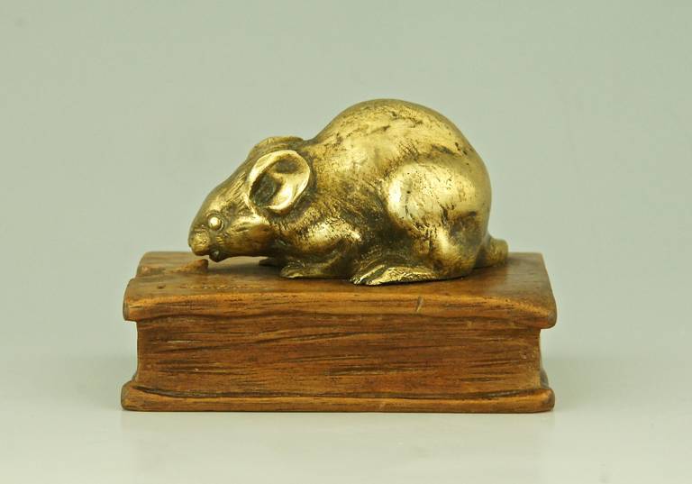 French Antique Bronze of a Mouse on a Book by L. Carvin, Susse Freres, circa 1900