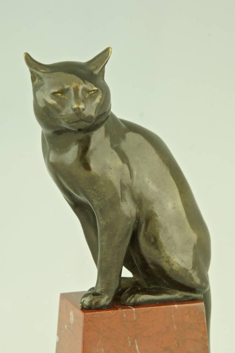 20th Century Art Deco Bronze of a Sitting Cat, France 1920