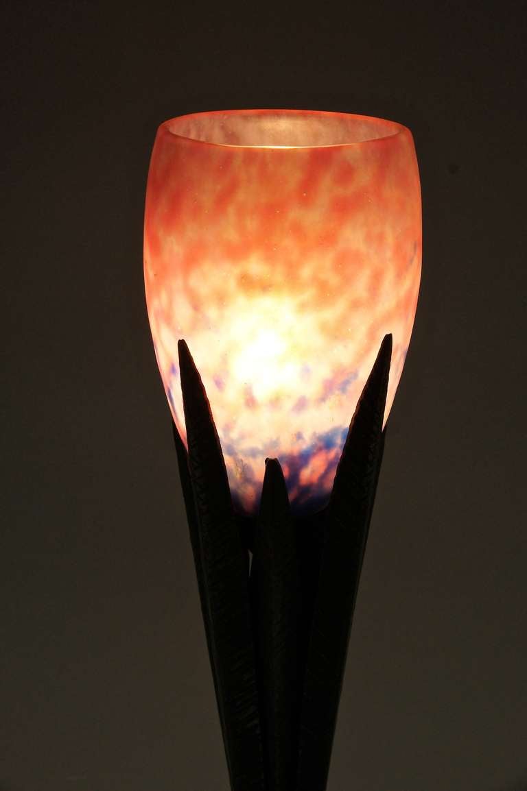 French Art Deco table lamp by Daum Nancy with pate de verre glass, France