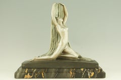 Art-Déco-Skulptur eines Aktes von F. Trinque. Frankreich 1925