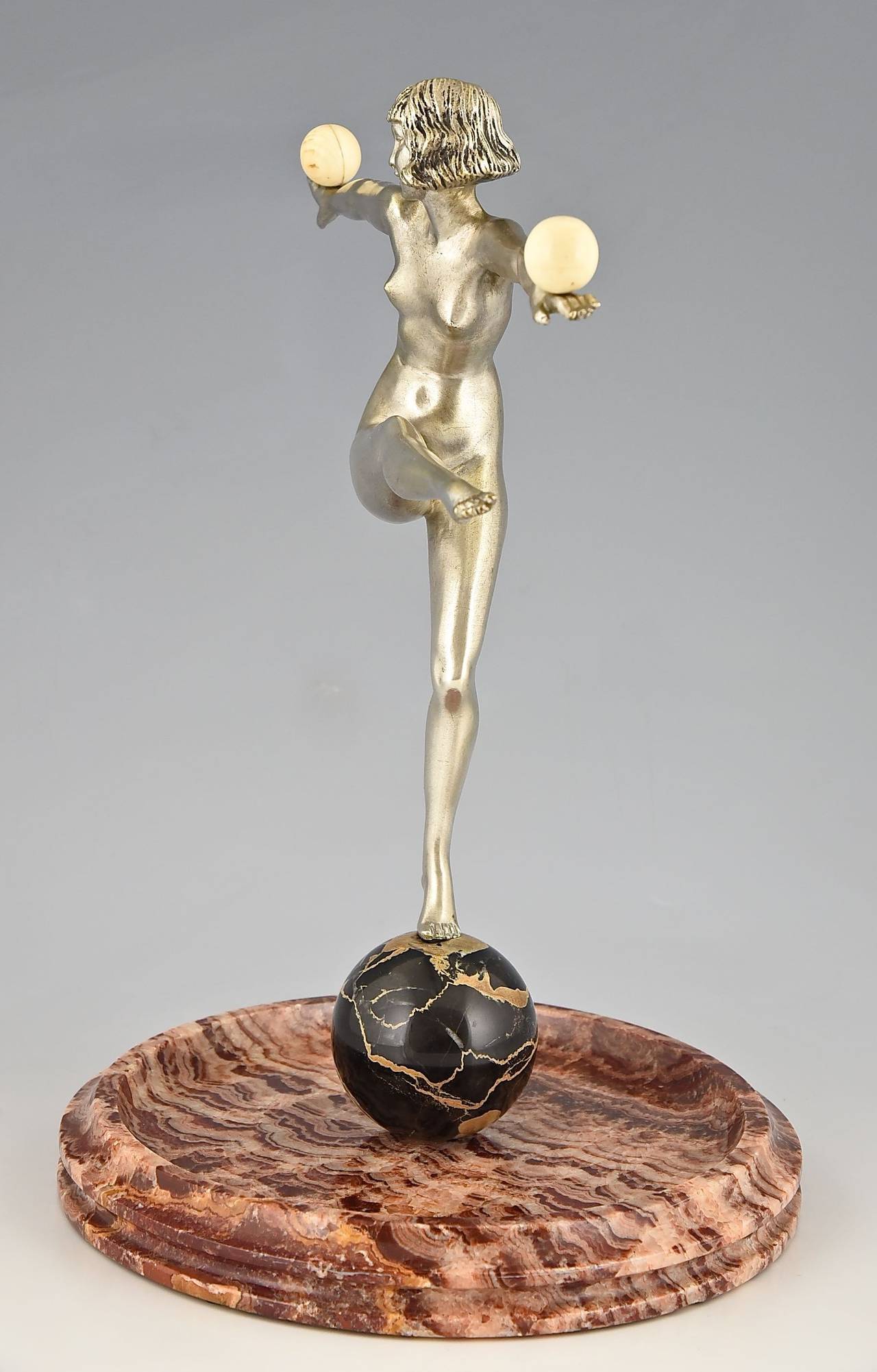 French Art Deco Silvered Bronze Sculpture of a Nude by Pierre Le Faguays 1930 In Good Condition In Antwerp, BE
