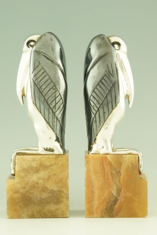 Fedex Priority shipping to the US for this item $ 165

Art Deco. 
A pair of Marabou stork bookends by Marcel André Bouraine,1886-1948.

“Art deco sculpture” by Victor Arwas, Academy. 
“Art deco and other figures” by Brian Catley.
“Bronzes,
