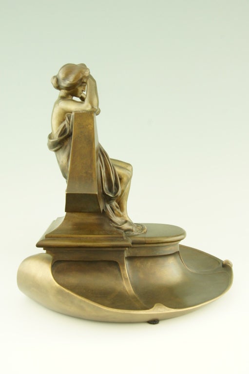 Art Nouveau bronze inkwell by Max Blondat. In Good Condition In Antwerp, BE