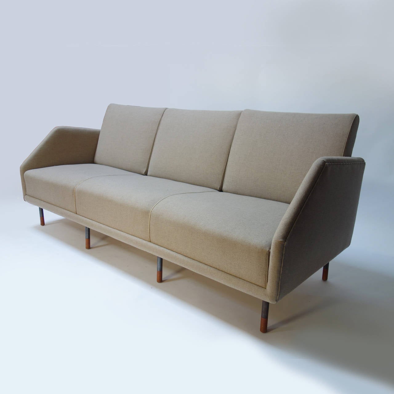 Scandinavian Modern Elegant Sofa Model by Finn Juhl