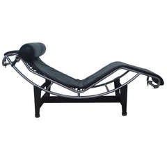 Le Corbusier LC-4 Lounge by Cassina in Black Leather