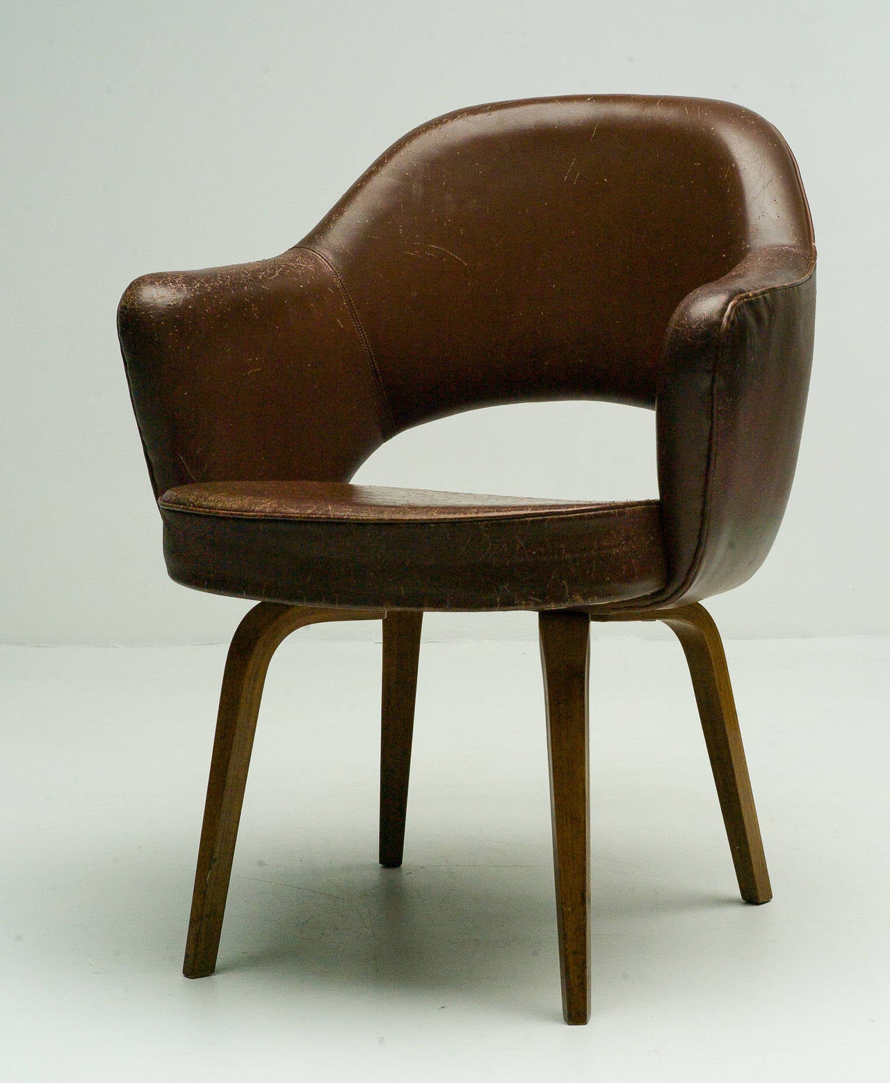American Executive Armchair in Leather by Eero Saarinen for Knoll International