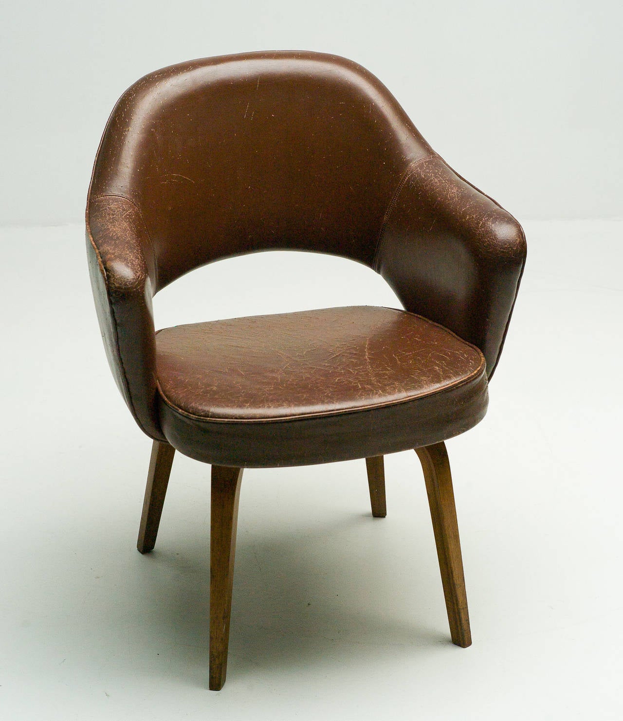 Executive Armchair in Leather by Eero Saarinen for Knoll International 2
