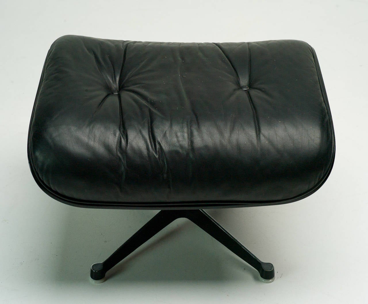 Mid-Century Modern 671 Ottoman by Charles Eames for Herman Miller and Vitra
