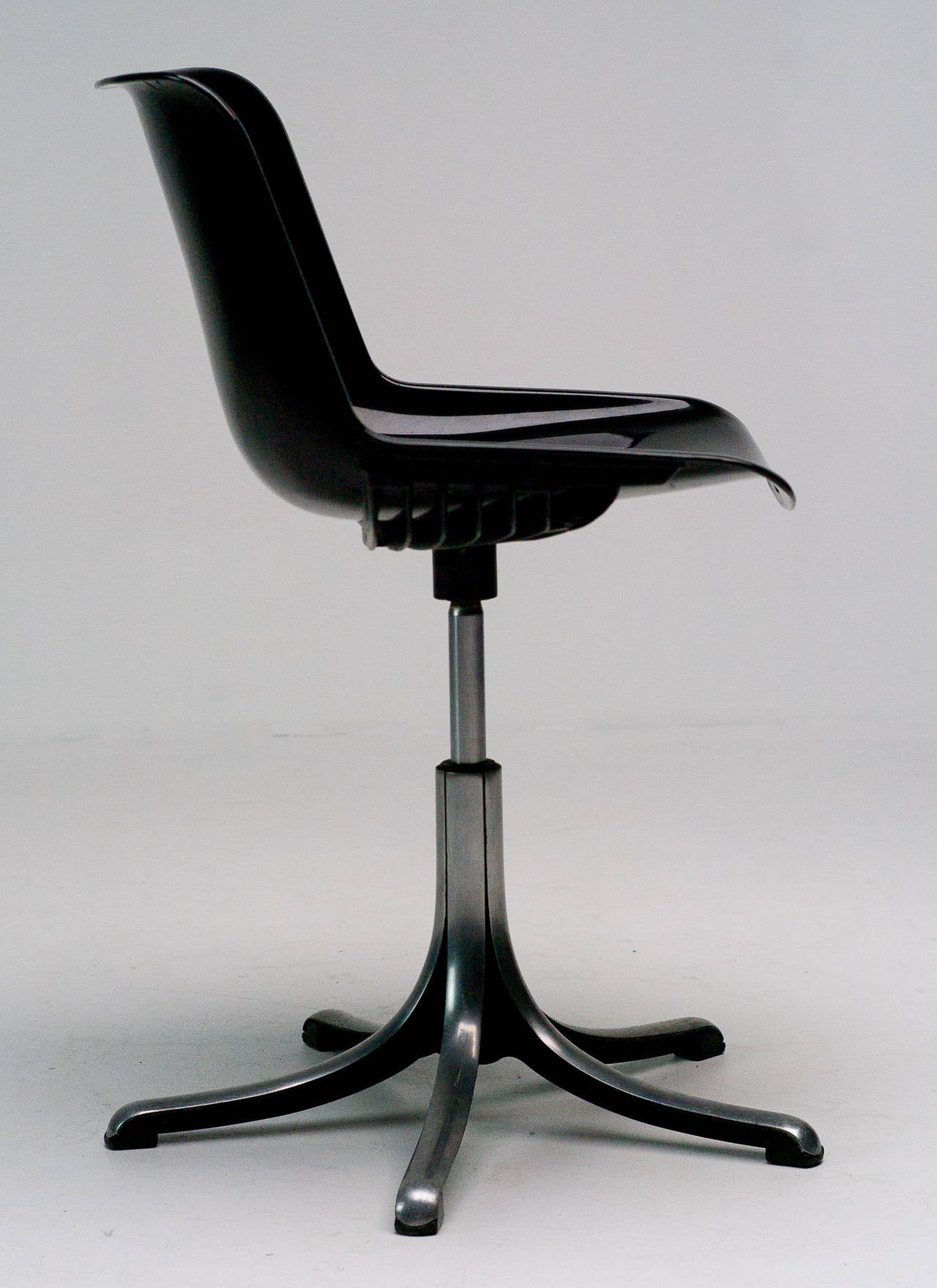 Tecno Modus Desk Chair Designed by Osvaldo Borsani In Excellent Condition In Dronten, NL