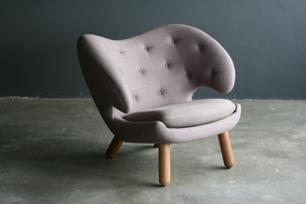 Mid-20th Century Pelican (FJ4001) armchair by Finn Juhl