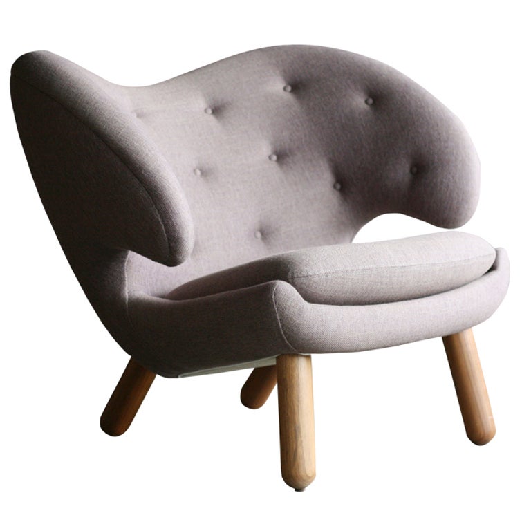 Pelican (FJ4001) armchair by Finn Juhl