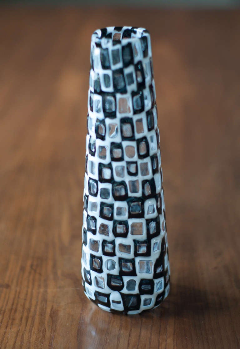 Vase composed with fused murrhines, white resp. black with clear core. Round acid signature 