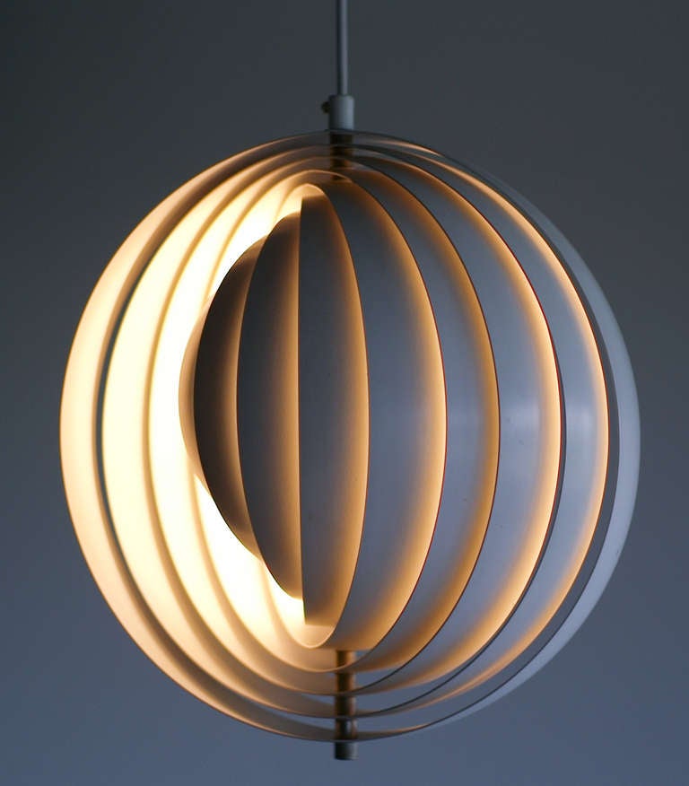 Original Moon Lamp designed by Verner Panton in 1960 In Excellent Condition In Dronten, NL