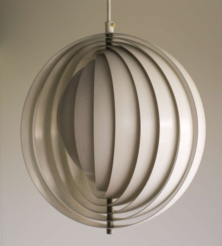 Original Mondlampe:: entworfen von Verner Panton im Jahr 1960 (Moderne der Mitte des Jahrhunderts)