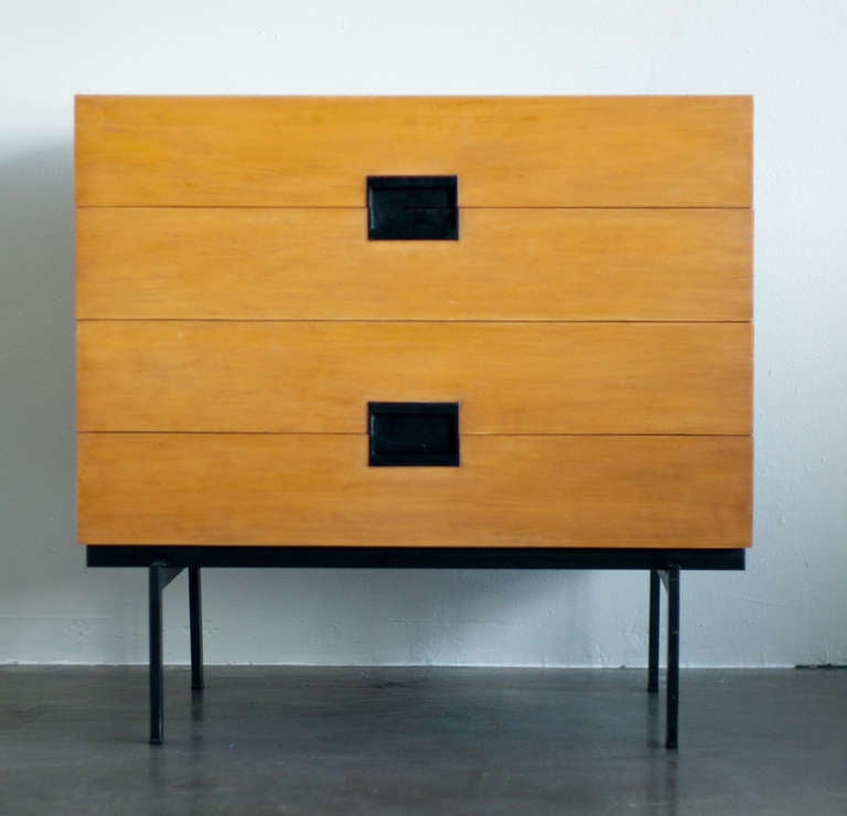 Rare birch DU Series 4 drawer dresser, designed by Cees Braakman for Pastoe In Good Condition In Dronten, NL