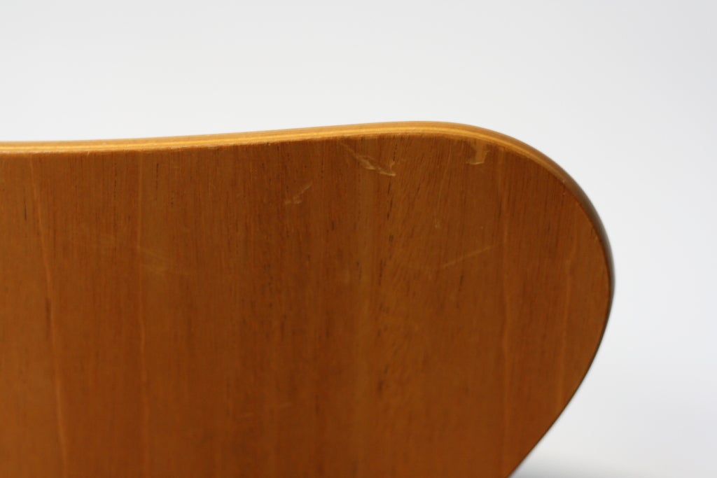 Arne Jacobsen 3107 chairs, series 7, in teak 1