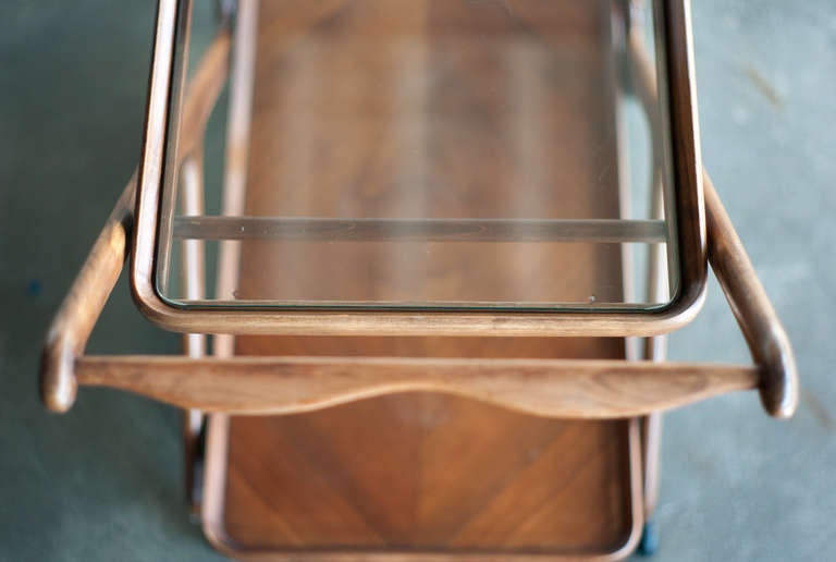 1950's tea trolley in walnut designed by Cesare Lacca for Cassina 2