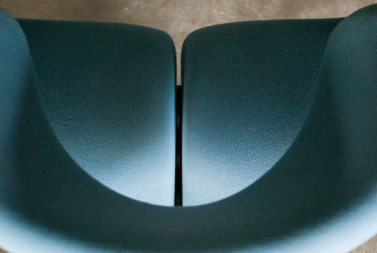 Ribbon Chair designed in 1966 by Pierre Paulin for Artifort 2