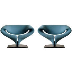 Ribbon Chair designed in 1966 by Pierre Paulin for Artifort