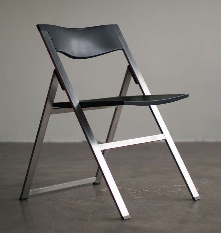 when was the folding chair invented