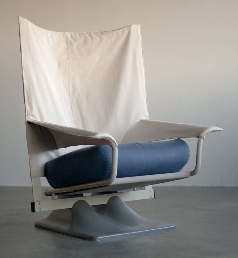 Original AEO Armchair designed by Paolo Deganello. Paolo Deganello was co-founder of Archizoom – the 1960s Italian radical design collective.
Bought from first owner.
Very good condition, no stains.
With Cassina label in seat cushion.
We offer