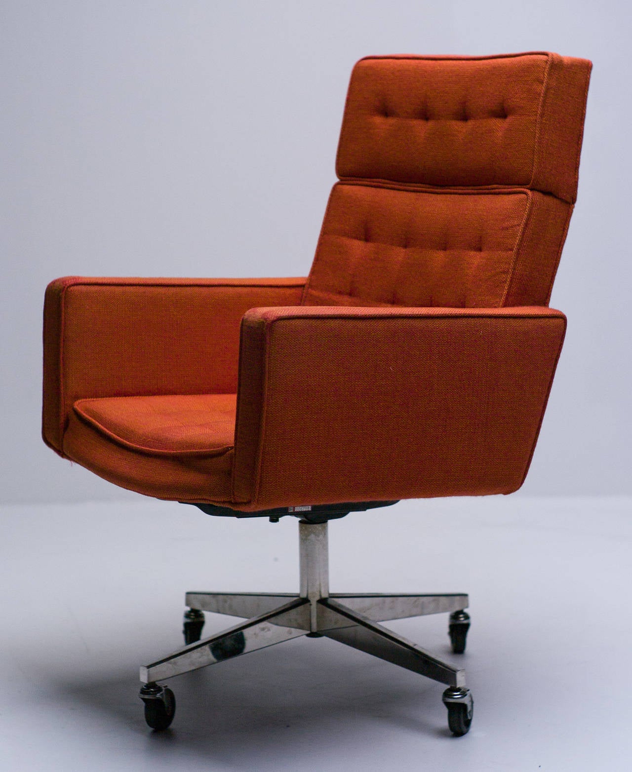 Very comfortable desk chair with the original 2-tone wool upholstery in good vintage condition.
