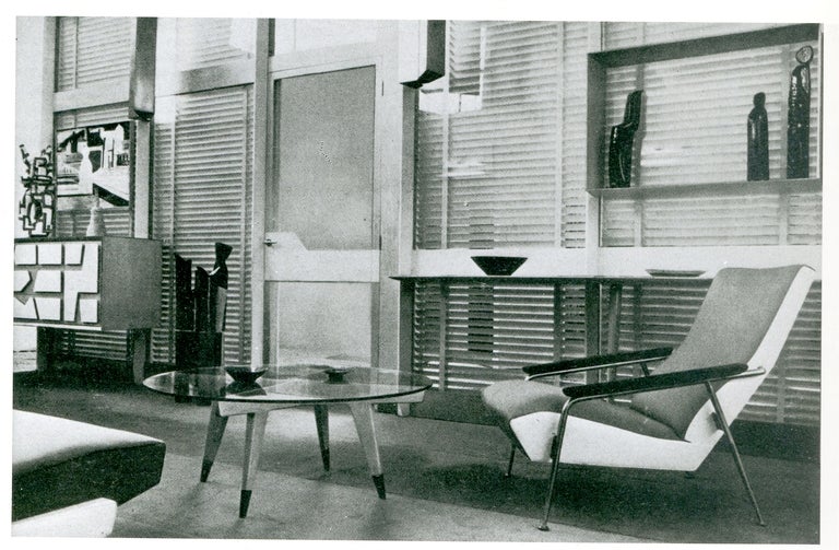 Very important Gio Ponti coffee table in oak and brass with a glass top, documented in 