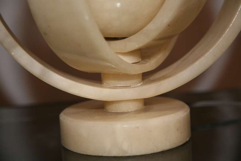 Circular Alabaster Table Lamp For Sale 1