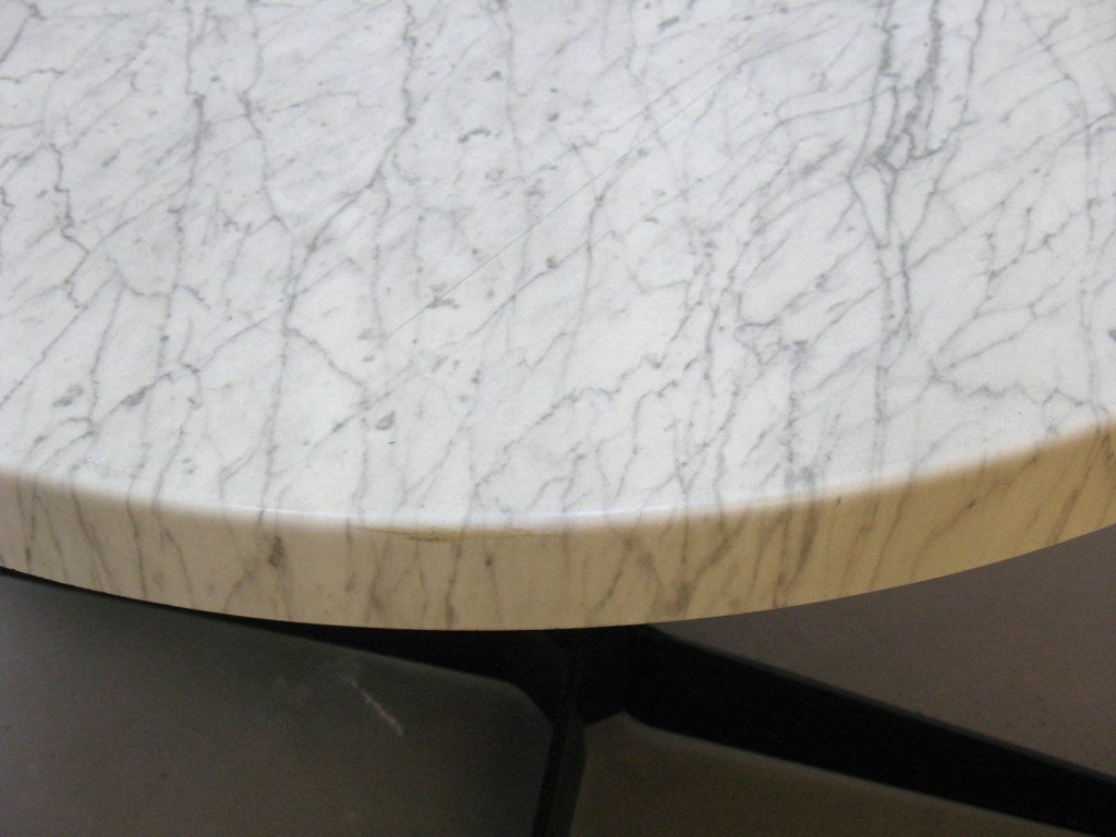 This table belongs to a known set of seats manufactured by
meurop in belgium