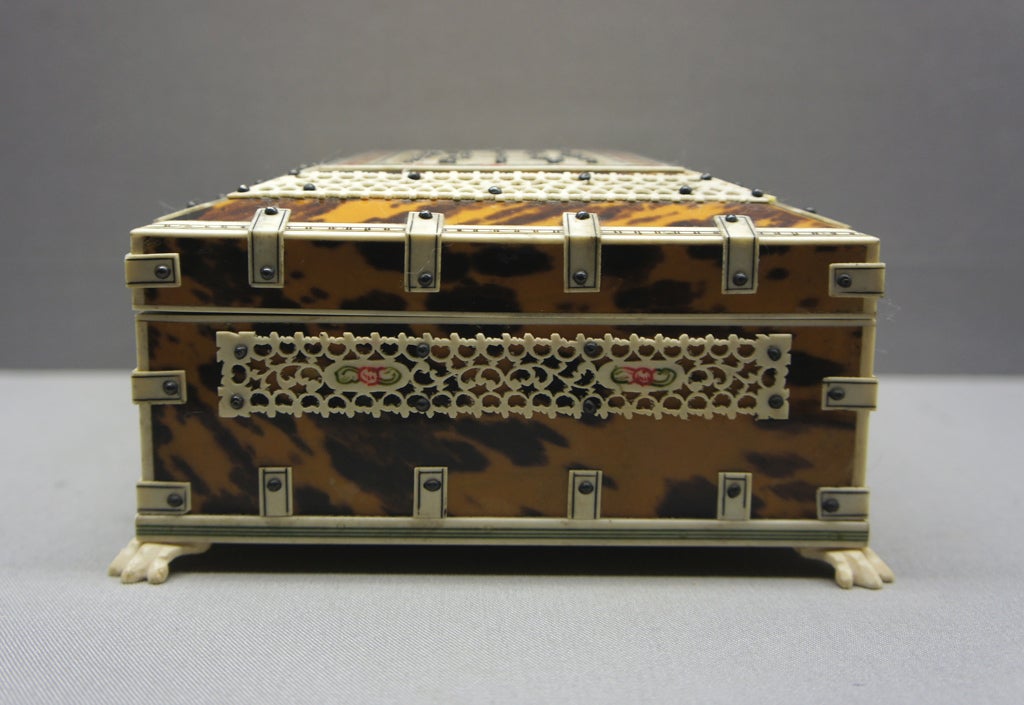 Tortoise Shell Very nice Anglo Indian Vizagapatam box. For Sale