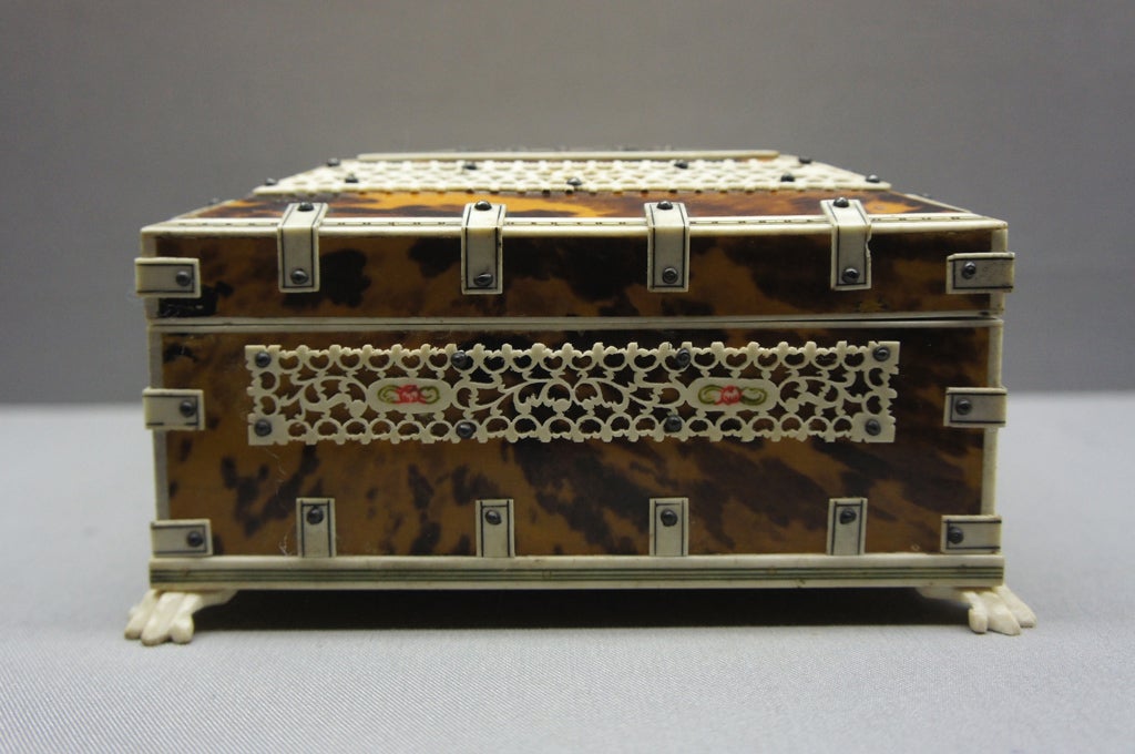 Very nice Anglo Indian Vizagapatam box. For Sale 2