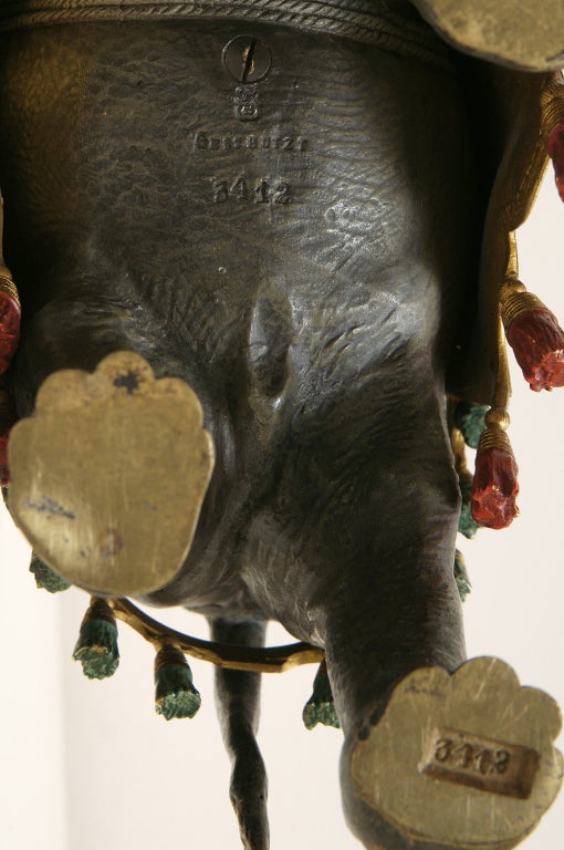 Großes kalt gemalt  Wiener Bronze-Elefanten und Reiter von Bergmann (19. Jahrhundert)