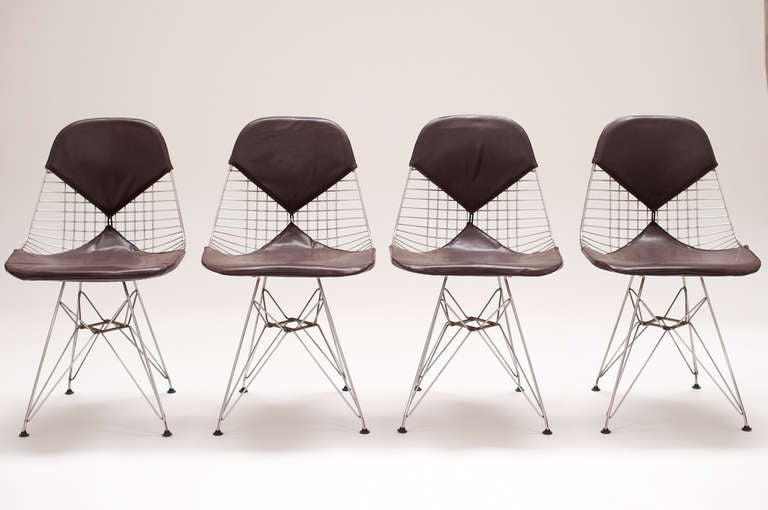 Mid-Century Modern Set of 5 early DKR-2 chairs by Ray & Charles Eames for Herman Miller 1951 For Sale