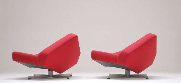 Mid-Century Modern Pair of 1960 Architectural Swivel Base Chairs