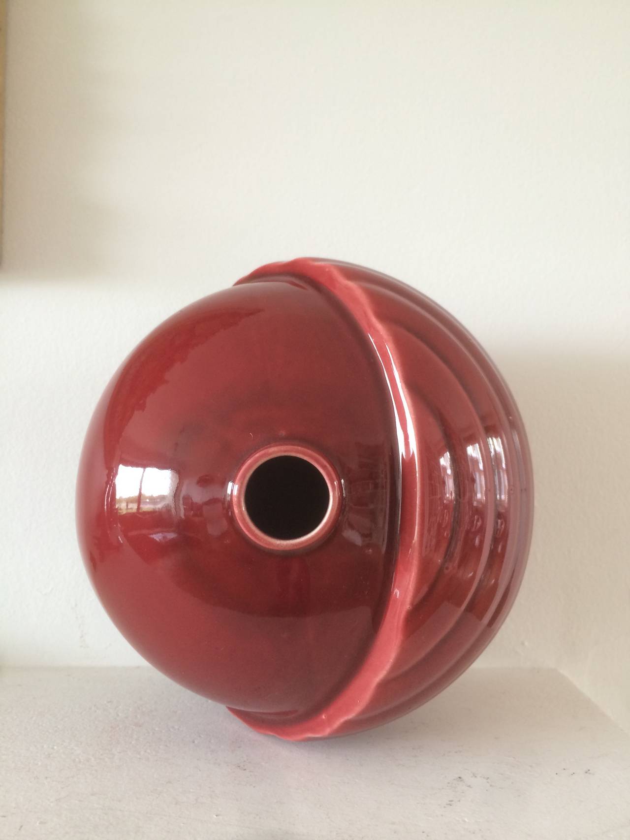 1920s Constructivist Art Deco Ceramic Vase  In Excellent Condition For Sale In Antwerp, BE