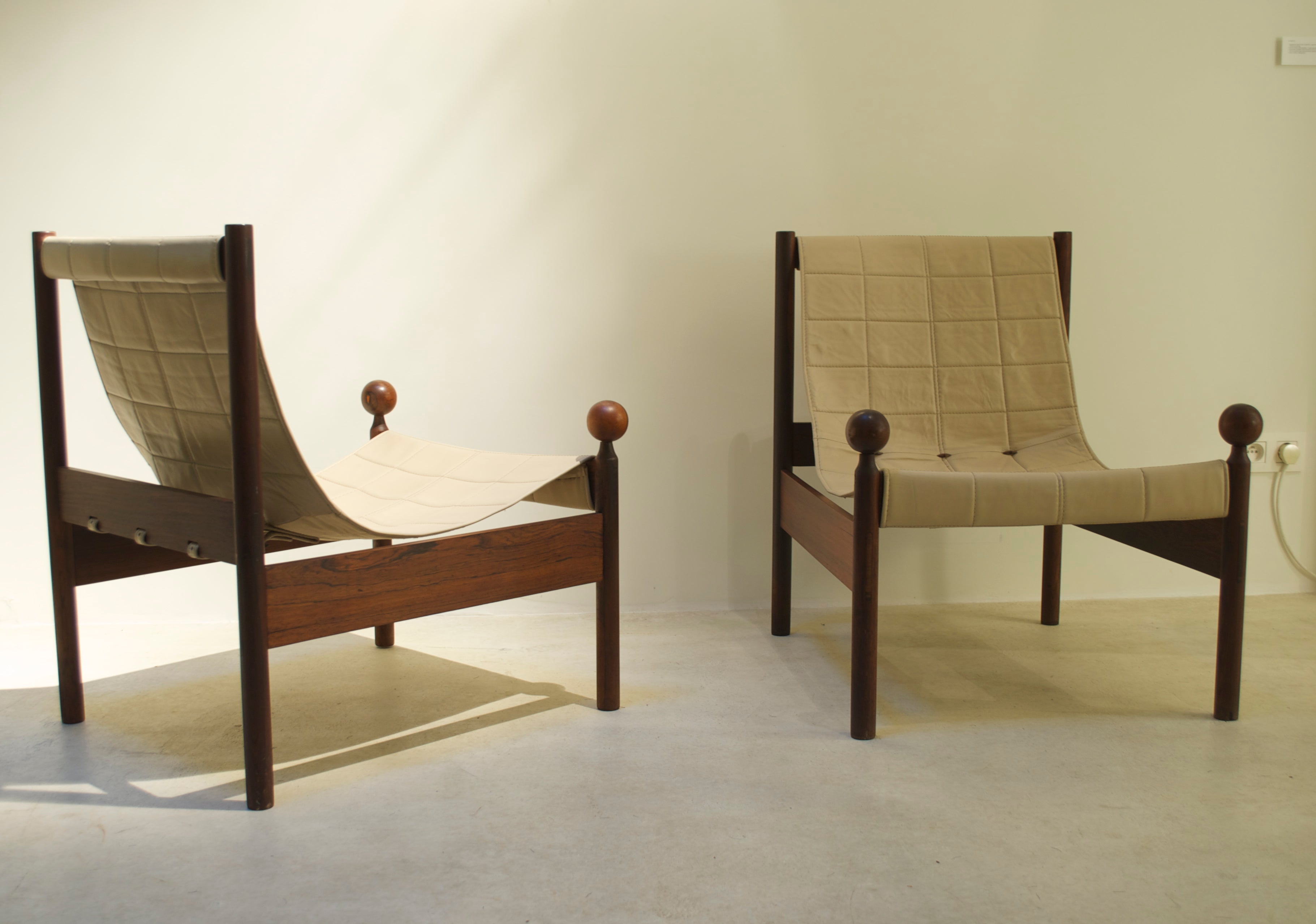 Pair of 1960's "Ouro Preto" easy chairs by Jorge Zalszupin For Sale